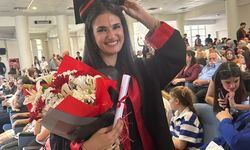 Milli Yüzücü Medine Eylül Çetinkaya, Hacettepe Tıp Fakültesi’ni Kazandı