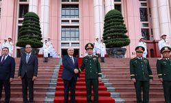 Bakan Güler, Vietnamlı mevkidaşı Phan ile görüştü