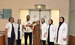 Giresun’da 440 gram doğan Buğlem bebek yaşama tutundu