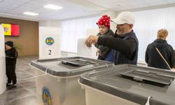 Moldova halkı, genel seçimler için sandık başında