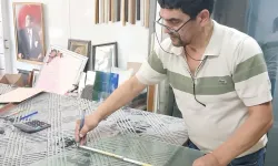 Artvinli Cam Ustası 30 Yılı Geride Bıraktı  Metin Keklik: “Mesleğine sahip çık, severek yap”