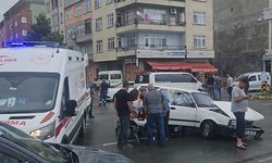 Yolgören’de Korkutan Kaza! Yağış Kayganlaştırdı, Araç Çarpıştı