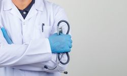 Nöroloji uzmanından uyarı: "Alzheimer’ın en erken belirtisi unutkanlık"