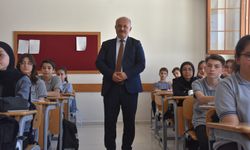 Mezun olduğu okulun müdürü oldu! 29 yıl sonra okula dönüş