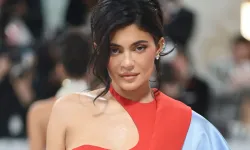 Kylie Jenner hamilelik iddialarına spor kombiniyle yanıt verdi
