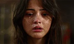 Derya Pınar Ak Dans Eğitiminde; Trabzonspor Reklam Filminde de oynayan Seray Kaya'da oyuncular arasında