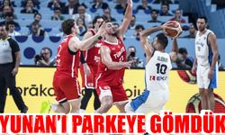 12 Dev Adam Tarih Yazdı! Ay-yıldızlılar Yunanistan’ı 26 Farkla Geçerek Namağlup Finale Yükseldi