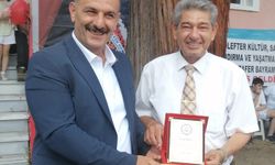 Trabzon’un Öncü Reklamcısı Yusuf Rizeli’ye Anlamlı Plaket