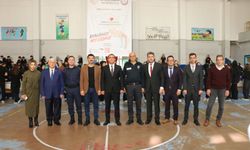 Kaymakam Eşref Akça, Of Fen Lisesindeki Gazze Yardım Kermesine Katıldı