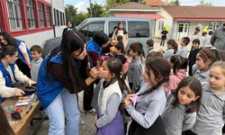Bafra Gençlik Merkezi'nden Kelikler köy okuluna ziyaret