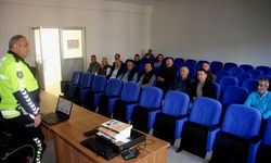 Güce'de okul servisi şoförlerine eğitim verildi
