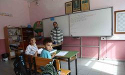 Artvin’de köy okulunda 5 öğrenci 2 öğretmenle eğitim devam ediyor