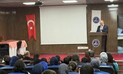 Bayburt’ta ‘Peygamberimiz ve Aile ahlakı’ konulu konferans düzenlendi