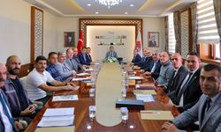 Köylerin altyapı ve hizmet ihtiyaçları toplantıda değerlendirildi