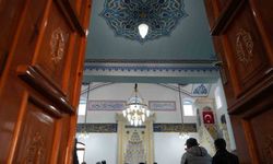 Nakış motifleriyle bezenen yarım asırlık Velişaban Camii yeniden ibadete açıldı
