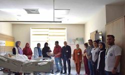 Palyatif servisinde tedavi gören yaşlı hastalara moral ziyareti