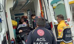 Samsun’da dolmuş minibüs kaldırıma çarptı: 2 yaralı