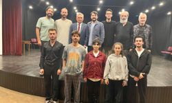 Akçaabat'ta Tiyatroya ve Genç Sanatçılara Tam Destek