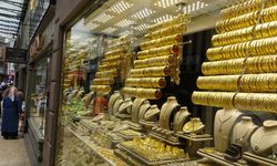 Trump’ın Fed hamlesiyle hızlanan düşüş sonrası bankacılık devlerinden altın yatırımcısına önemli mesajlar geldi