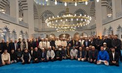 Pazarkapı Hanife Hatun Camii’nde Cuma Buluşmaları Başladı: 400 Kişi Seherde Dua Etti