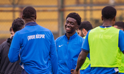 Rizespor-Trabzonspor Derbisi Öncesi Kenetlendi! İlhan Palut’tan Sakyi’ye Özel Görev