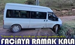 Çamurlu Yolda Kayan Öğrenci Servisi Uçurumun Kenarında Durdu