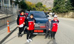 Artvin Valisi Ergün, öğrencileri evlerine makam aracı Togg'la gönderdi