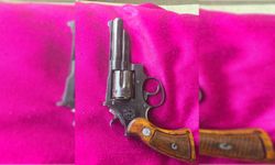 Trabzonlu Nevzat Baba, Gazze İçin Tarihi Tabancasını Satışa Çıkardı