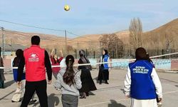 Bayburt Gençlik Merkezi Kırkpınar köyünde öğrencilerle bir araya geldi