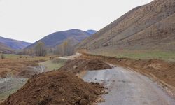 Bayburt’un köy yollarında genişletme çalışmalar devam ediyor