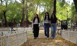 Gaziantep’teki parklar sonbahar renklerine büründü