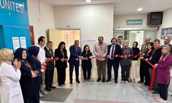 Oda küçük, tören büyük