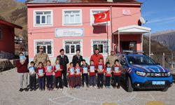Gümüşhane’de Jandarmadan Çocuklara Özel Etkinlik: Hem Eğitim Hem Eğlence Bir Arada