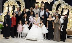 Trabzon Basınının Duayen İsmi Bekir Sami Emiroğlu’nun Kızı Eyşan, Muhteşem Törenle Dünya Evine Girdi