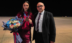 Avrupa Üçüncüsü Dilara Sak Trabzon’a Döndü