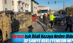 Gümüşgöze Belediye Aracı Jandarma Minibüsüne Çarptı! Kırmızı Işık İhlali Kazaya Neden Oldu