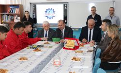 İl Milli Eğitim Müdürü Hasan Uygun, Of’taki Şampiyon Öğrencilerle Buluştu