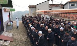 Giresun'da trafik kazasında ölen kadının cenazesi defnedildi