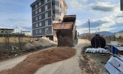 Kavak Belediyesinden Bahçelievler Mahallesi'nde yol düzenlemesi