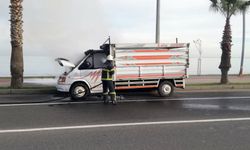 Ordu'da seyir halindeki kamyonet yandı