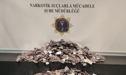 Samsun'da oto kurtarıcıdaki otomobilde 28 bin yasaklı madde hap ele geçirildi