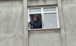 3'üncü kattan düşen yaşlı adamı incir ağacı kurtardı