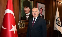 Vali Aziz Yıldırım’dan Yeni Yıl Mesajı: “Birlikte geleceğe kararlılıkla yürüyeceğiz”