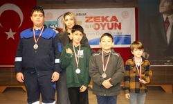 Of’ta Zeka ve Strateji Yarıştı: Öğrenciler Akıl Oyunlarında Hünerlerini Sergiledi