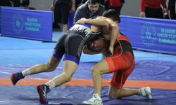 Trabzon Güreşle Şenlendi: Gençler A Grup Birinciliği Yomra’da Başladı