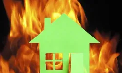 Trabzon'da iş yerinde çıkan yangında 3 kişi dumandan etkilendi