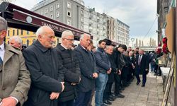 MHP’nin eski il başkanı Nihat Birinci, annesini son yolculuğuna uğurladı