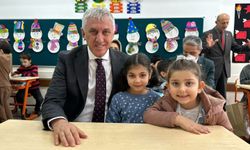 Başkan Sarıalioğlu, Of’ta öğrencilerin karne heyecanına ortak oldu