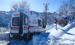 İkizce'de yolda mahsur kalan ambulans, ekiplerin çalışmasının ardından hastaya ulaştı