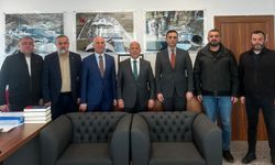 Artvin Ticaret Borsası heyeti Sarp'ta ziyaretler gerçekleştirdi